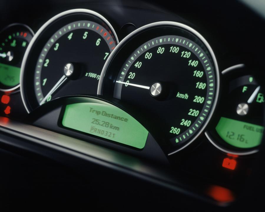  Holden Adventra 2003 года  (фото 44 из 78)